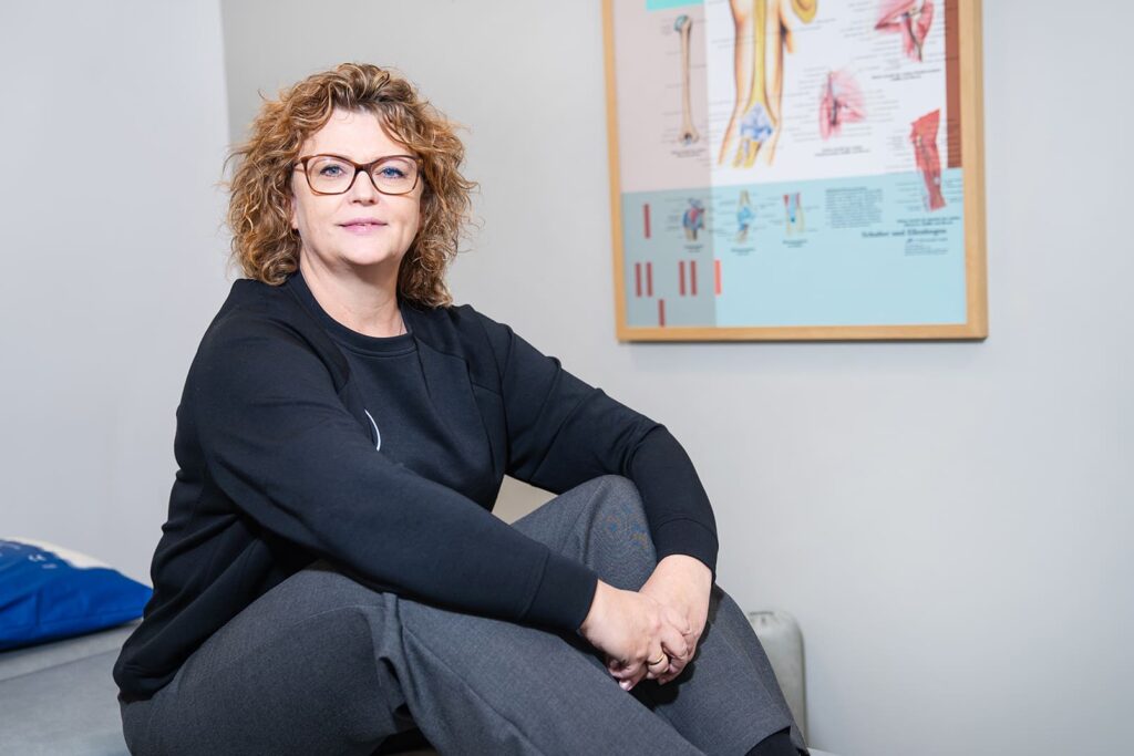 Om Den Knogleskøre Fysioterapeut - Lene Lebech